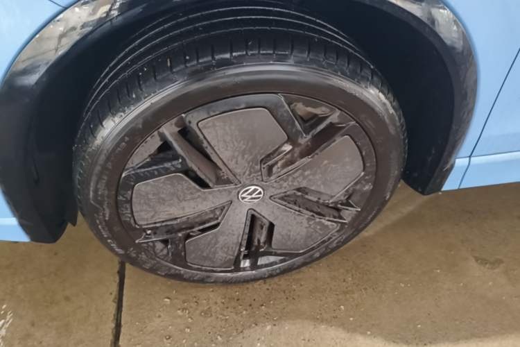 Used Volkswagen Tiguan L 2024 PRO 380TSI Four-Wheel Drive R-Line Prestige Edition Left Front Wheel Hub