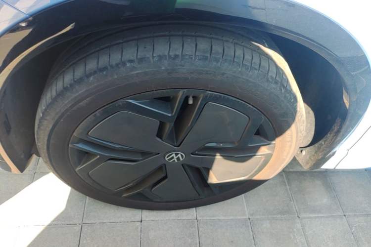 Used Volkswagen Tiguan L 2024 PRO 380TSI Four-Wheel Drive R-Line Prestige Edition Left Front Wheel Hub