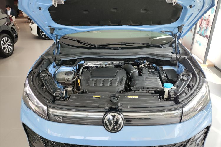 Used Volkswagen Tiguan L 2024 PRO 380TSI Four-Wheel Drive R-Line Prestige Edition Left Front Wheel Hub