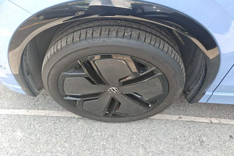 Used Volkswagen Tiguan L 2024 PRO 380TSI Four-Wheel Drive R-Line Prestige Edition Left Front Wheel Hub