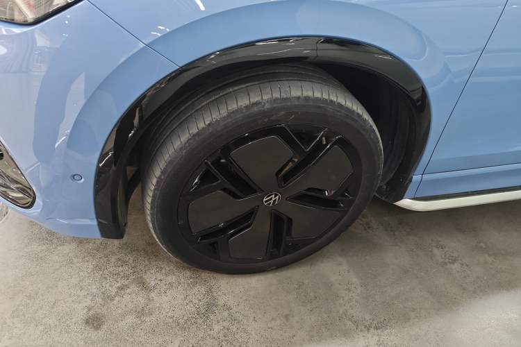 Used Volkswagen Tiguan L 2024 PRO 380TSI Four-Wheel Drive R-Line Prestige Edition Left Front Wheel Hub