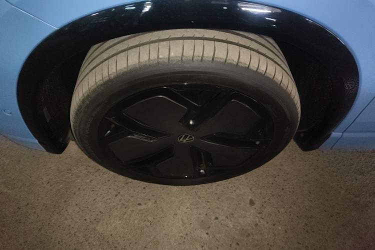 Used Volkswagen Tiguan L 2024 PRO 380TSI Four-Wheel Drive R-Line Prestige Edition Left Front Wheel Hub