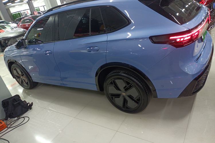 Used Volkswagen Tiguan L 2024 PRO 380TSI Four-Wheel Drive R-Line Prestige Edition Left Side