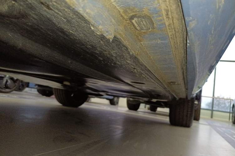 Used Volkswagen Tiguan L 2024 PRO 380TSI Four-Wheel Drive R-Line Smart Edition Left Side Sill