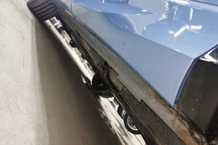 Used Volkswagen Tiguan L 2024 PRO 380TSI Four-Wheel Drive R-Line Prestige Edition Left Side Sill