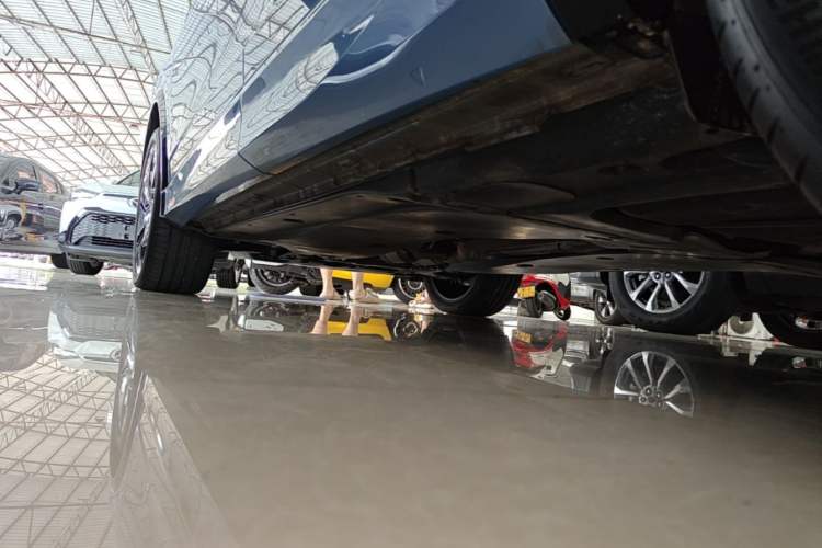 Used Volkswagen Tiguan L 2024 PRO 380TSI Four-Wheel Drive R-Line Prestige Edition Left Side Sill