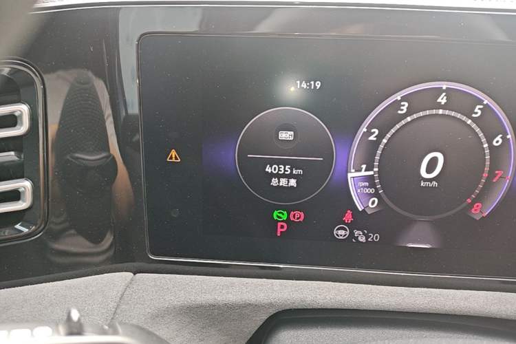 Used Volkswagen Tiguan L 2024 PRO 380TSI Four-Wheel Drive R-Line Prestige Edition Odometer Close Up