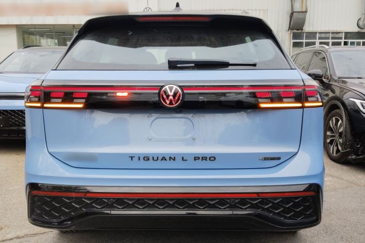 Used Volkswagen Tiguan L 2024 PRO 380TSI Four-Wheel Drive R-Line Prestige Edition Rear