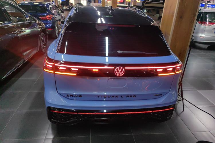 Used Volkswagen Tiguan L 2024 PRO 380TSI Four-Wheel Drive R-Line Prestige Edition Rear