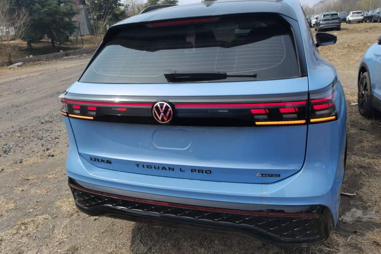 Used Volkswagen Tiguan L 2024 PRO 380TSI Four-Wheel Drive R-Line Prestige Edition Rear