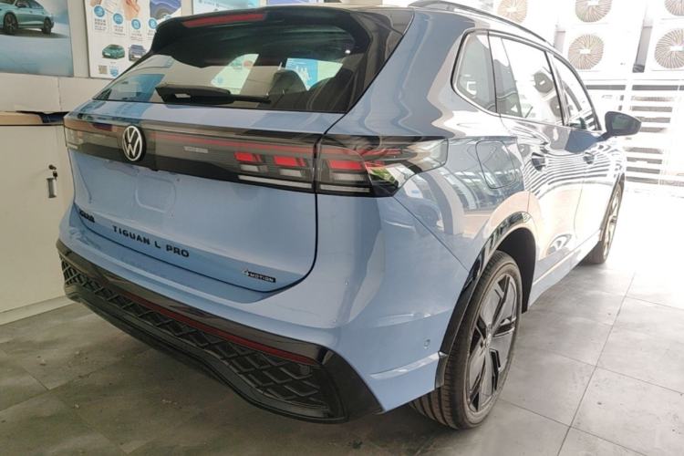 Used Volkswagen Tiguan L 2024 PRO 380TSI Four-Wheel Drive R-Line Prestige Edition Rear Right 45 Deg