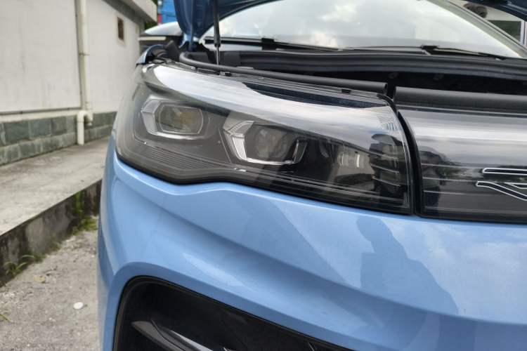 Used Volkswagen Tiguan L 2024 PRO 380TSI Four-Wheel Drive R-Line Prestige Edition Right Front Headlight