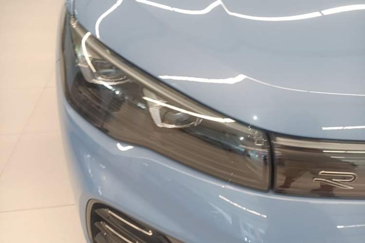 Used Volkswagen Tiguan L 2024 PRO 380TSI Four-Wheel Drive R-Line Prestige Edition Right Front Headlight