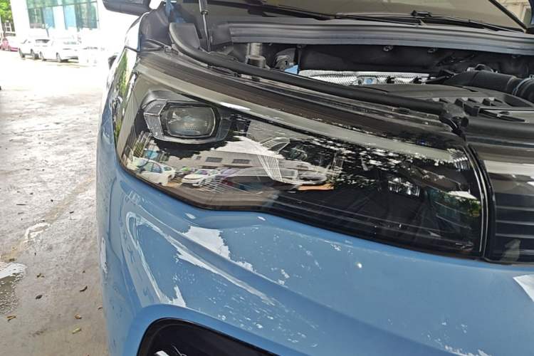 Used Volkswagen Tiguan L 2024 PRO 380TSI Four-Wheel Drive R-Line Prestige Edition Right Front Headlight