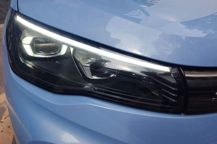 Used Volkswagen Tiguan L 2024 PRO 380TSI Four-Wheel Drive R-Line Prestige Edition Right Front Headlight