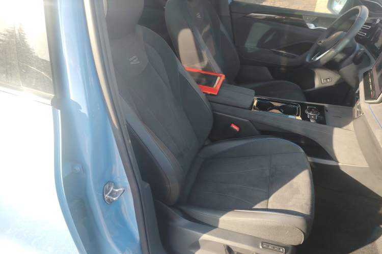 Used Volkswagen Tiguan L 2024 PRO 380TSI Four-Wheel Drive R-Line Prestige Edition Right Front Seat