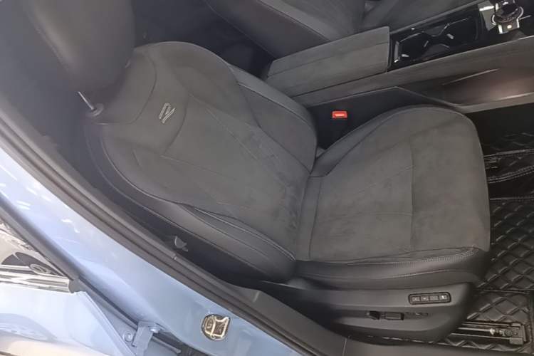 Used Volkswagen Tiguan L 2024 PRO 380TSI Four-Wheel Drive R-Line Prestige Edition Right Front Seat