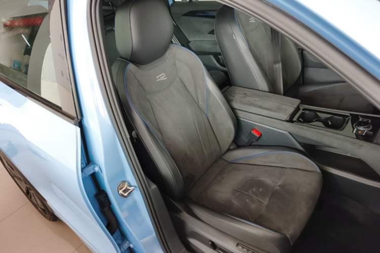 Used Volkswagen Tiguan L 2024 PRO 380TSI Four-Wheel Drive R-Line Prestige Edition Right Front Seat