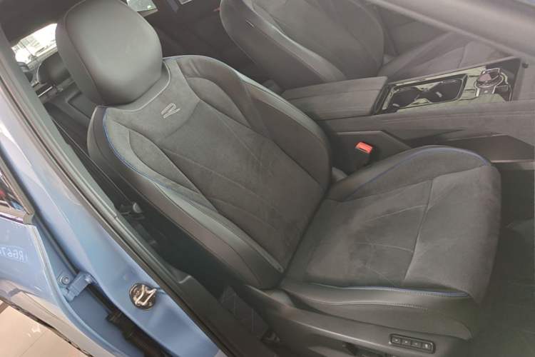 Used Volkswagen Tiguan L 2024 PRO 380TSI Four-Wheel Drive R-Line Prestige Edition Right Front Seat