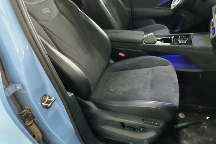 Used Volkswagen Tiguan L 2024 PRO 380TSI Four-Wheel Drive R-Line Prestige Edition Right Front Seat