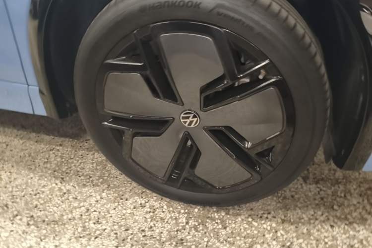 Used Volkswagen Tiguan L 2024 PRO 380TSI Four-Wheel Drive R-Line Prestige Edition Right Front Wheel Hub