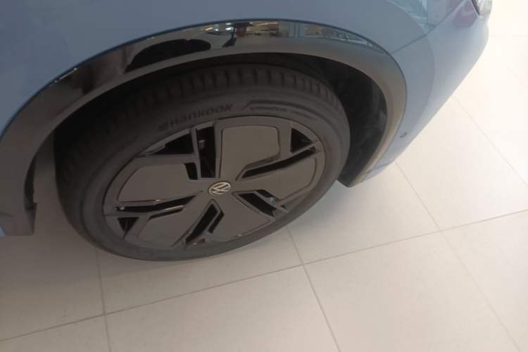 Used Volkswagen Tiguan L 2024 PRO 380TSI Four-Wheel Drive R-Line Prestige Edition Right Front Wheel Hub