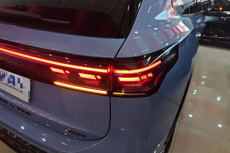 Used Volkswagen Tiguan L 2024 PRO 380TSI Four-Wheel Drive R-Line Prestige Edition Right Rear Taillight