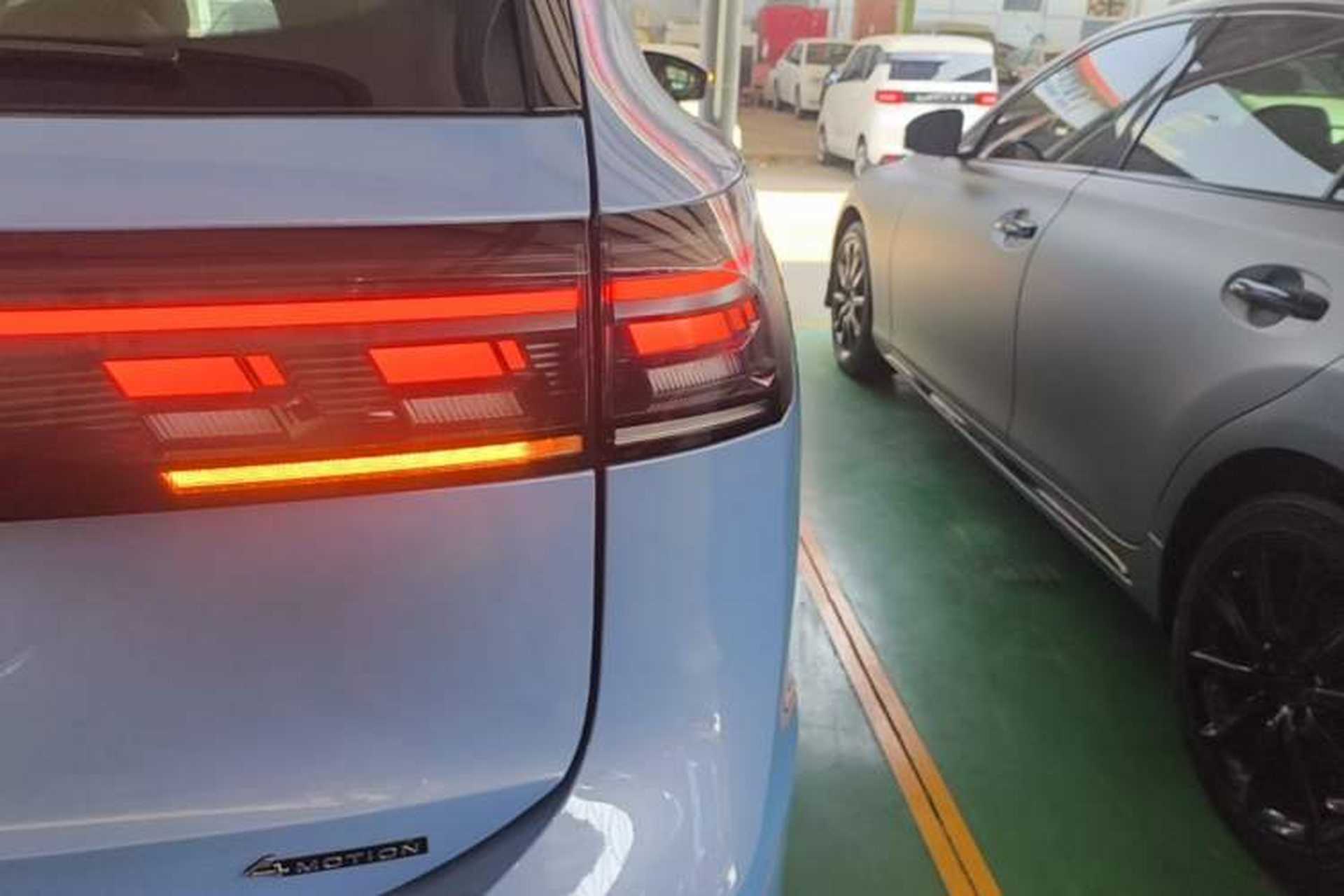Used Volkswagen Tiguan L 2024 PRO 380TSI Four-Wheel Drive R-Line Prestige Edition Right Rear Taillight