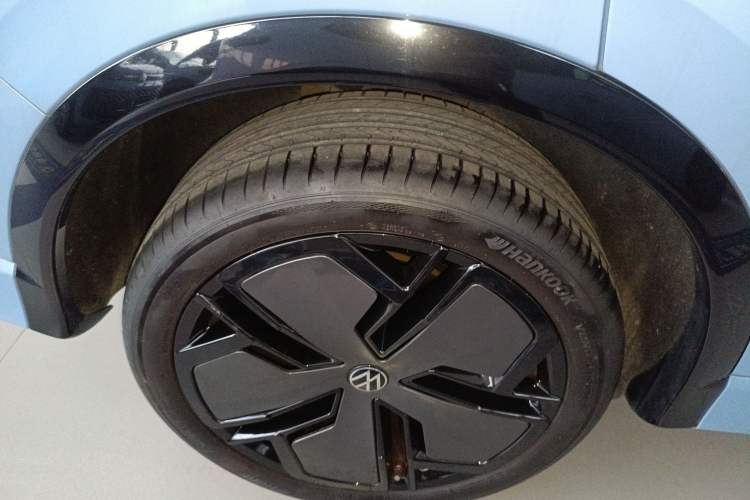 Used Volkswagen Tiguan L 2024 PRO 380TSI Four-Wheel Drive R-Line Smart Edition Right Rear Wheel Hub