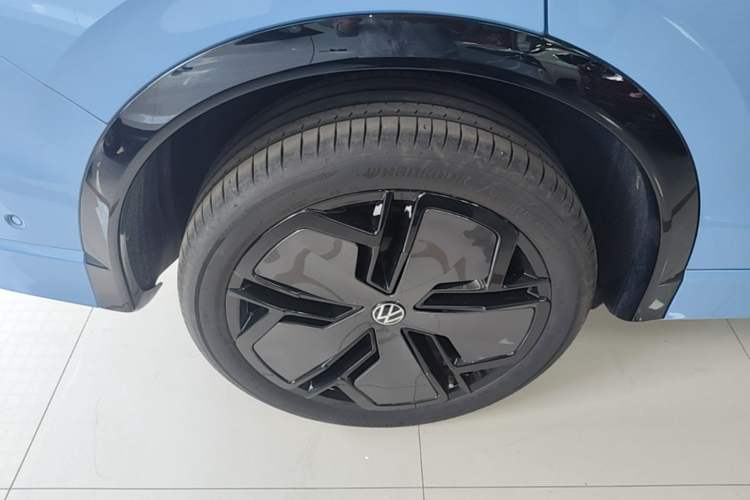 Used Volkswagen Tiguan L 2024 PRO 380TSI Four-Wheel Drive R-Line Prestige Edition Right Rear Wheel Hub