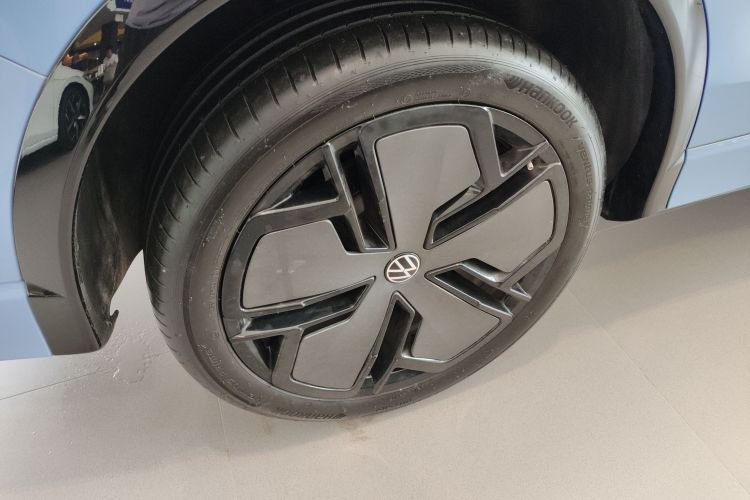 Used Volkswagen Tiguan L 2024 PRO 380TSI Four-Wheel Drive R-Line Prestige Edition Right Rear Wheel Hub