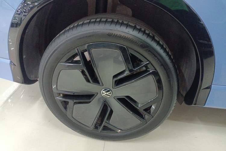 Used Volkswagen Tiguan L 2024 PRO 380TSI Four-Wheel Drive R-Line Prestige Edition Right Rear Wheel Hub