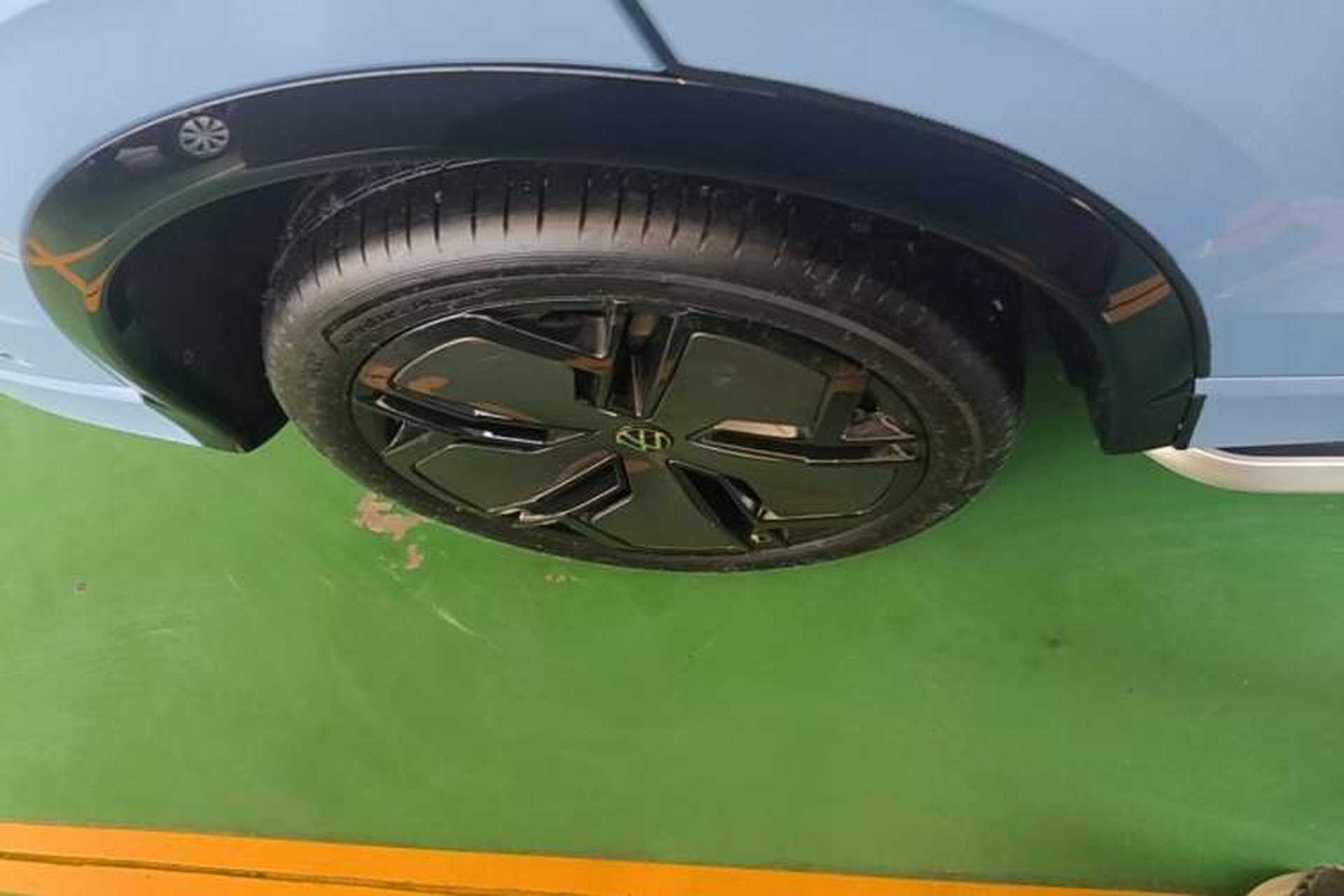 Used Volkswagen Tiguan L 2024 PRO 380TSI Four-Wheel Drive R-Line Prestige Edition Right Rear Wheel Hub
