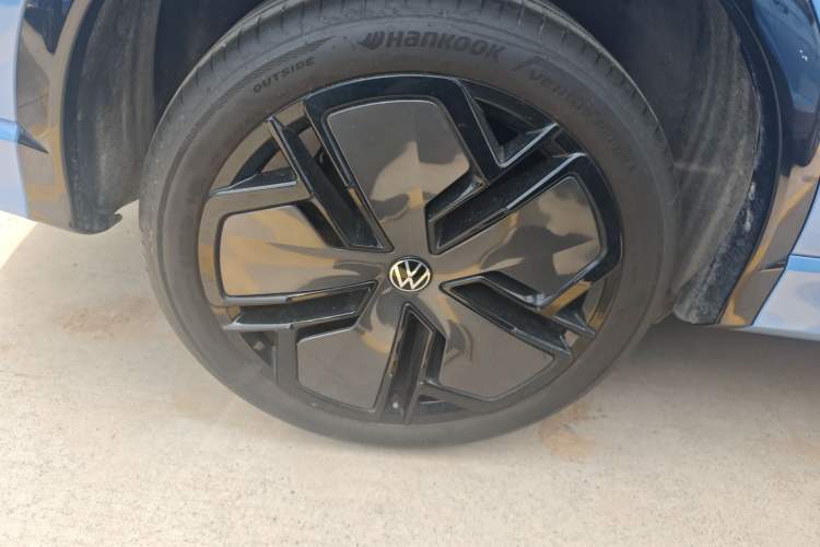 Used Volkswagen Tiguan L 2024 PRO 380TSI Four-Wheel Drive R-Line Prestige Edition Right Rear Wheel Hub