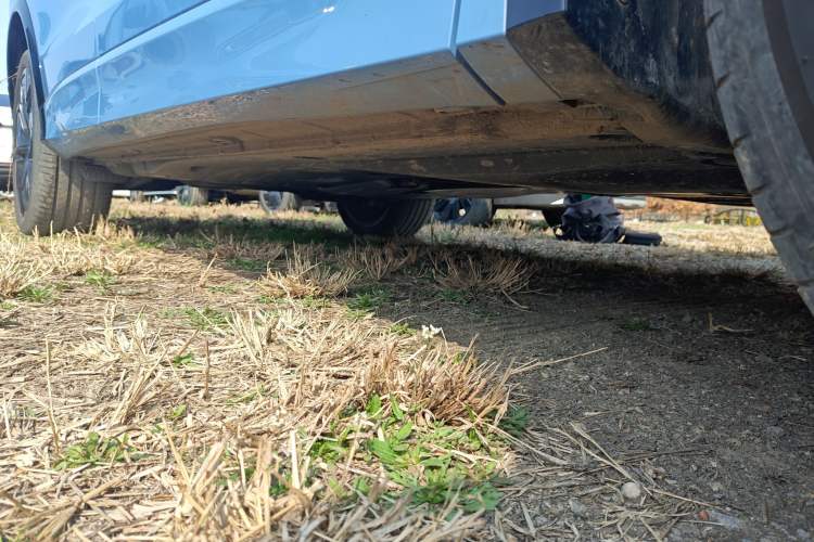 Used Volkswagen Tiguan L 2024 PRO 380TSI Four-Wheel Drive R-Line Prestige Edition Right Side Sill