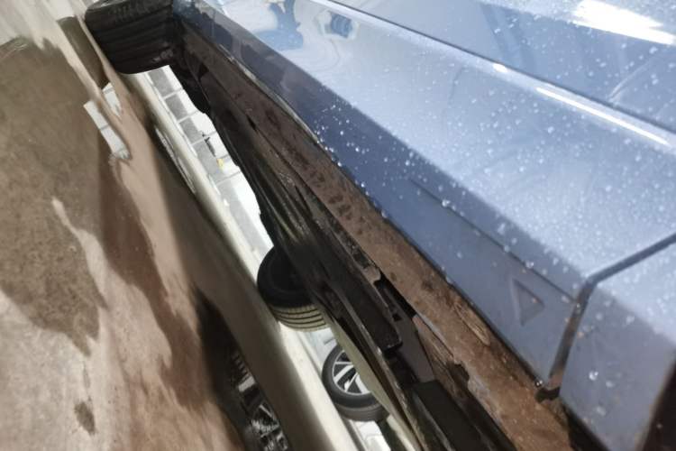 Used Volkswagen Tiguan L 2024 PRO 380TSI Four-Wheel Drive R-Line Prestige Edition Right Side Sill