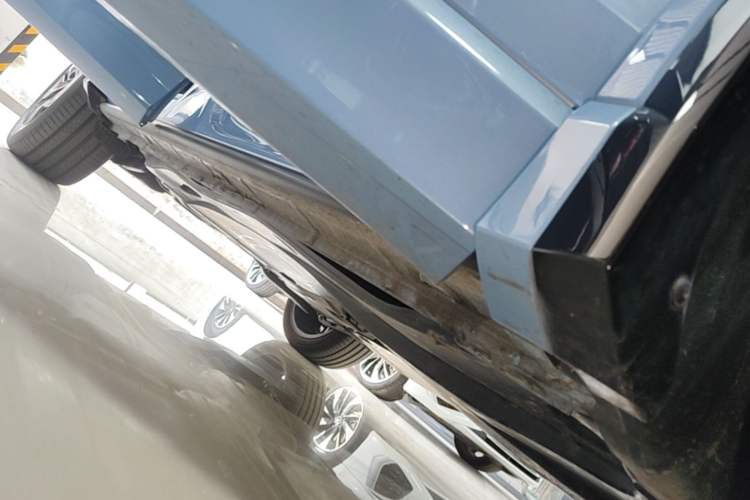 Used Volkswagen Tiguan L 2024 PRO 380TSI Four-Wheel Drive R-Line Prestige Edition Right Side Sill