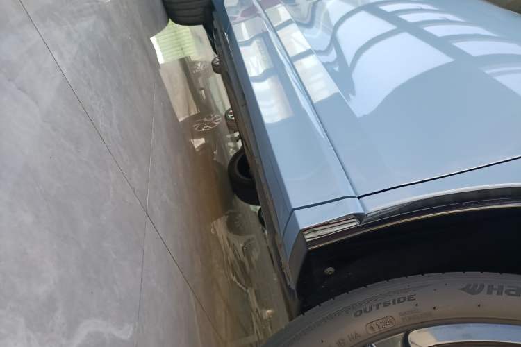 Used Volkswagen Tiguan L 2024 PRO 380TSI Four-Wheel Drive R-Line Prestige Edition Right Side Sill