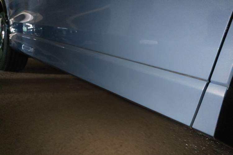 Used Volkswagen Tiguan L 2024 PRO 380TSI Four-Wheel Drive R-Line Prestige Edition Right Side Sill