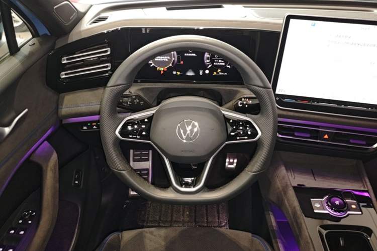 Used Volkswagen Tiguan L 2024 PRO 380TSI Four-Wheel Drive R-Line Prestige Edition Steering Wheel
