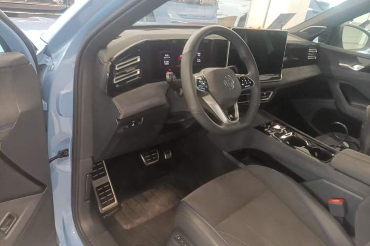 Used Volkswagen Tiguan L 2024 PRO 380TSI Four-Wheel Drive R-Line Prestige Edition Steering Wheel