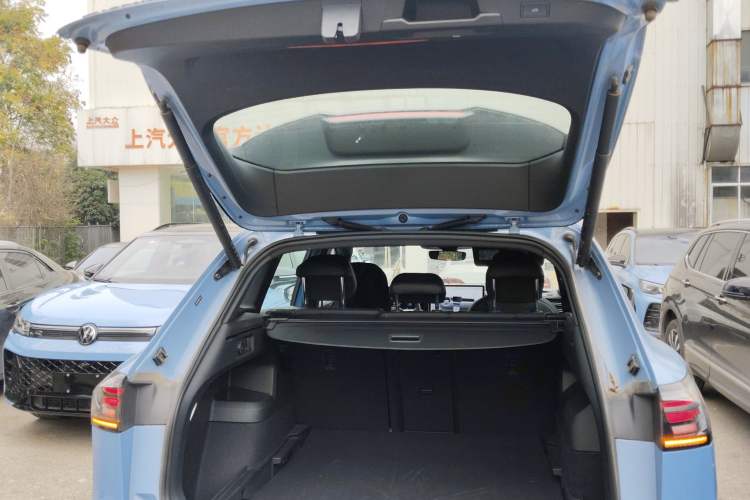Used Volkswagen Tiguan L 2024 PRO 380TSI Four-Wheel Drive R-Line Prestige Edition Trunk