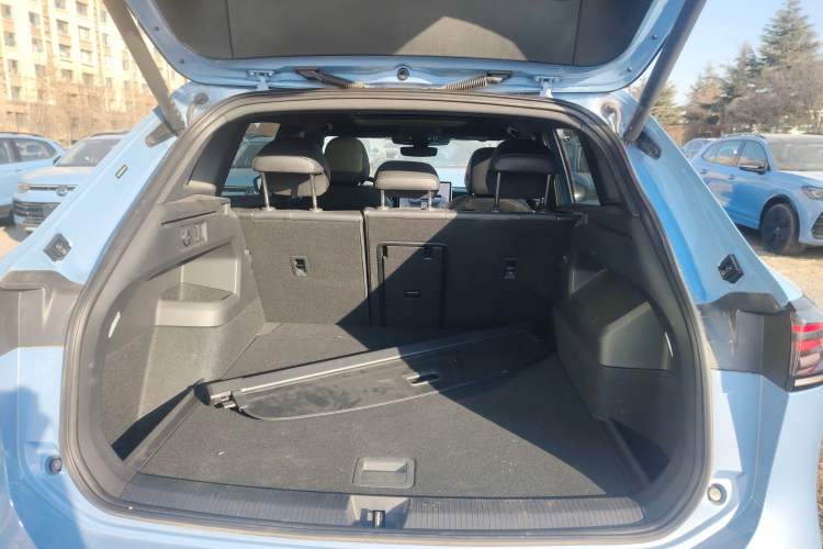 Used Volkswagen Tiguan L 2024 PRO 380TSI Four-Wheel Drive R-Line Prestige Edition Trunk