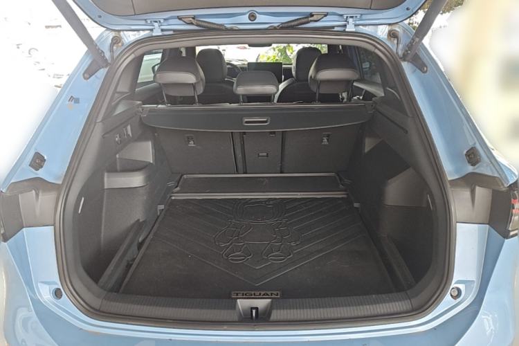 Used Volkswagen Tiguan L 2024 PRO 380TSI Four-Wheel Drive R-Line Prestige Edition Trunk