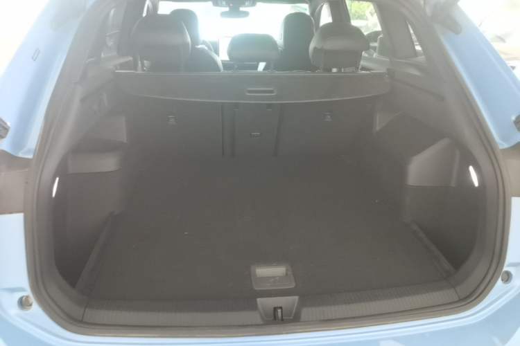 Used Volkswagen Tiguan L 2024 PRO 380TSI Four-Wheel Drive R-Line Prestige Edition Trunk