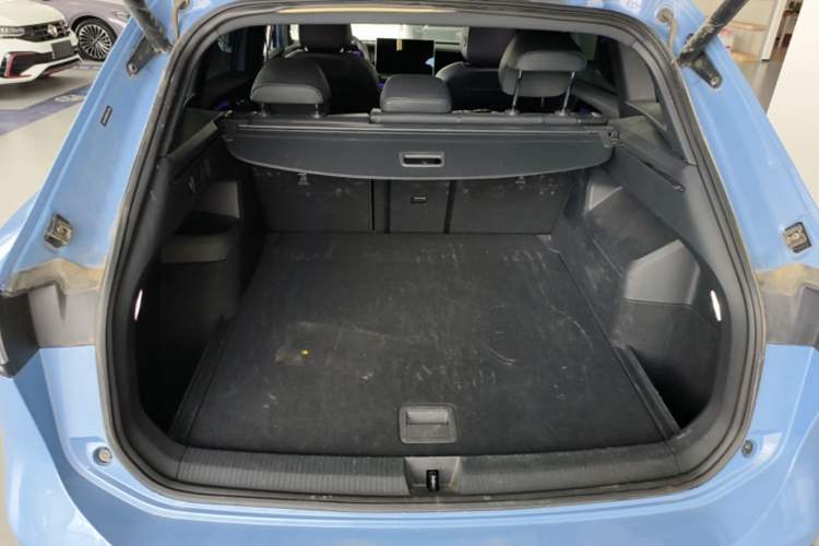 Used Volkswagen Tiguan L 2024 PRO 380TSI Four-Wheel Drive R-Line Prestige Edition Trunk