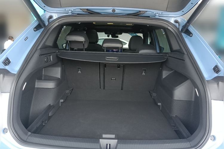 Used Volkswagen Tiguan L 2024 PRO 380TSI Four-Wheel Drive R-Line Prestige Edition Trunk