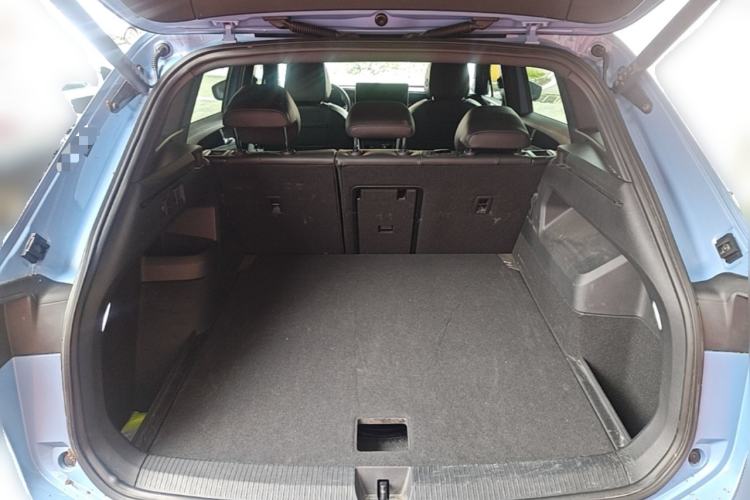 Used Volkswagen Tiguan L 2024 PRO 380TSI Four-Wheel Drive R-Line Prestige Edition Trunk