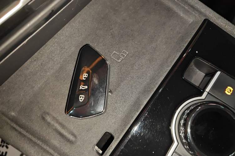 Used Volkswagen Tiguan L 2024 PRO 380TSI Four-Wheel Drive R-Line Prestige Edition Vehicle Key