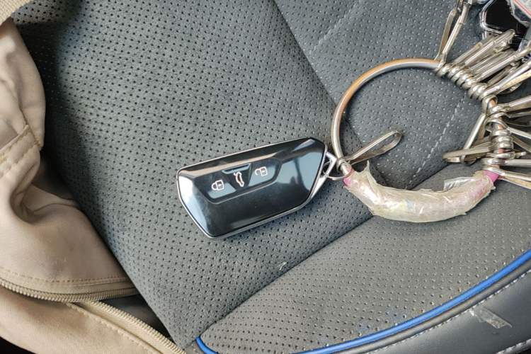 Used Volkswagen Tiguan L 2024 PRO 380TSI Four-Wheel Drive R-Line Prestige Edition Vehicle Key